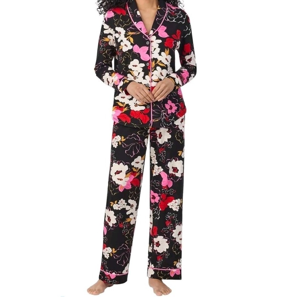 Room Service Women's Size XXL 2 Piece Shawl Collar Soft Pajama Set Black Floral